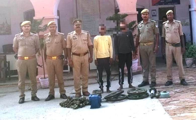 चोरी के अभियोग से सम्बन्धित 02 अभियुक्तगण चोरी के माल के साथ थाना रामनगर पुलिस द्वारा गिरफ्तार