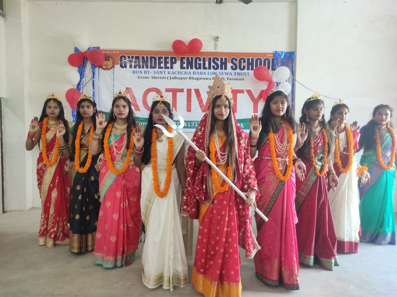 ज्ञानदीप इंग्लिश स्कूल, सिरिस्ती जाल्हूपुर में माँ दुर्गा व राम दरबार के स्वरूप की हुयी आराधना