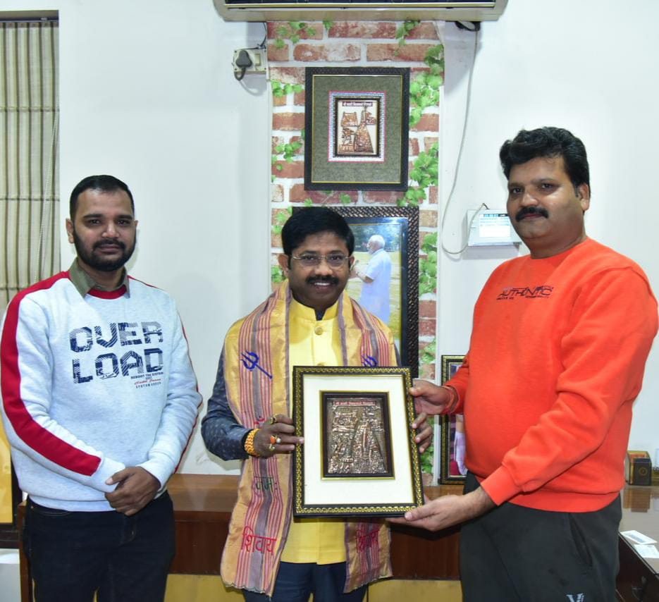 स्ट्रीट वेंडर अपना लेन देन अधिक से अधिक डिजिटल ट्रांजेक्शन के माध्यम से करें – नंद गोपाल गुप्ता “नंदी”