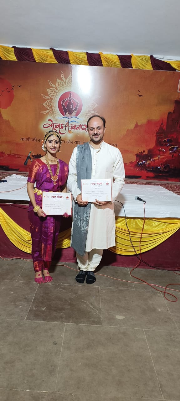 इटली से पधारे सुप्रसिद्ध कलाकार श्री निकोलो मेलोची ने बांसुरी वादन की मनोहारी प्रस्तुति के द्वारा दर्शकों के हृदय को आनंदित किया
