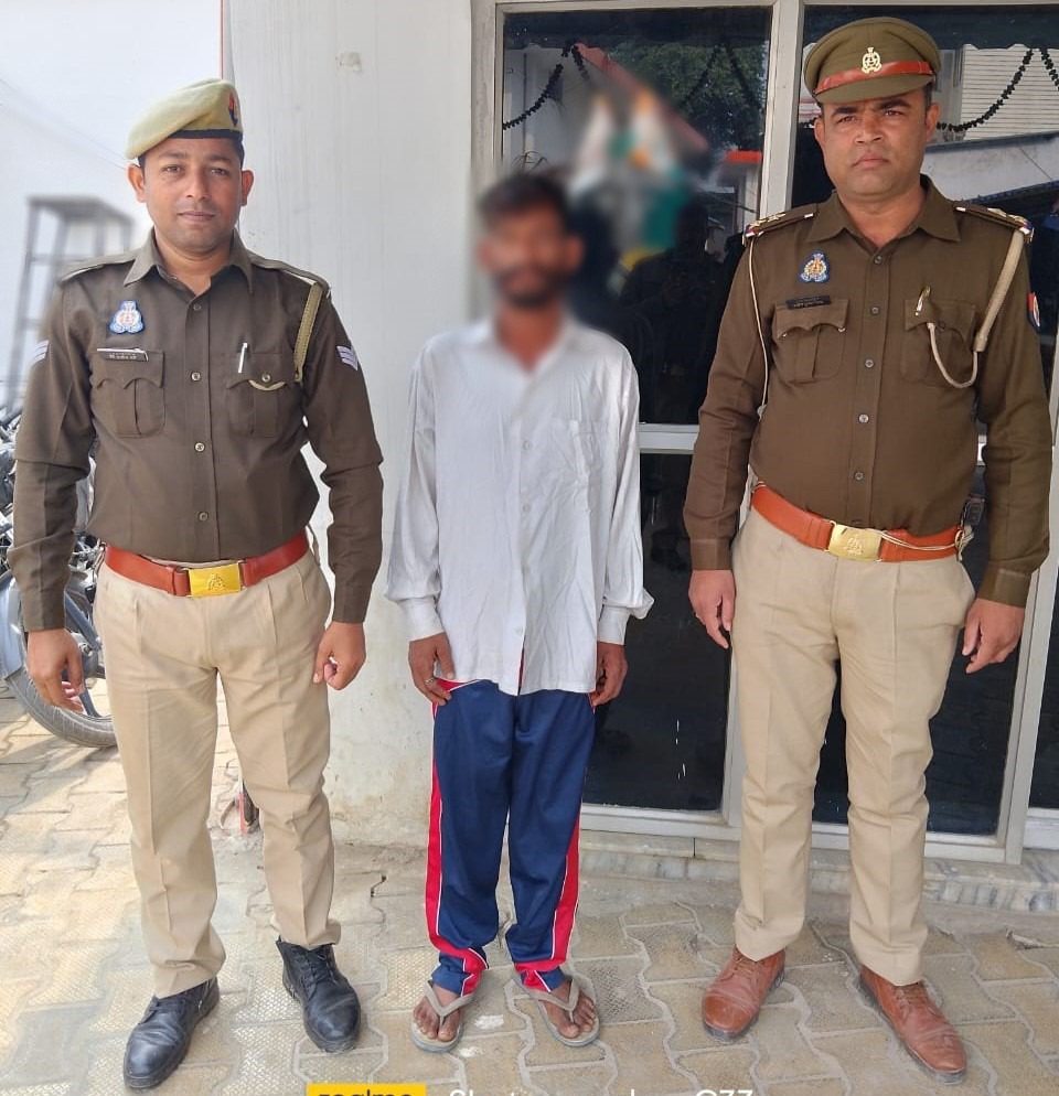 कुल 600 ग्राम अवैध गांजा के साथ अभियुक्त गोरख नट थाना शिवपुर पुलिस टीम द्वारा गिरफ्तार