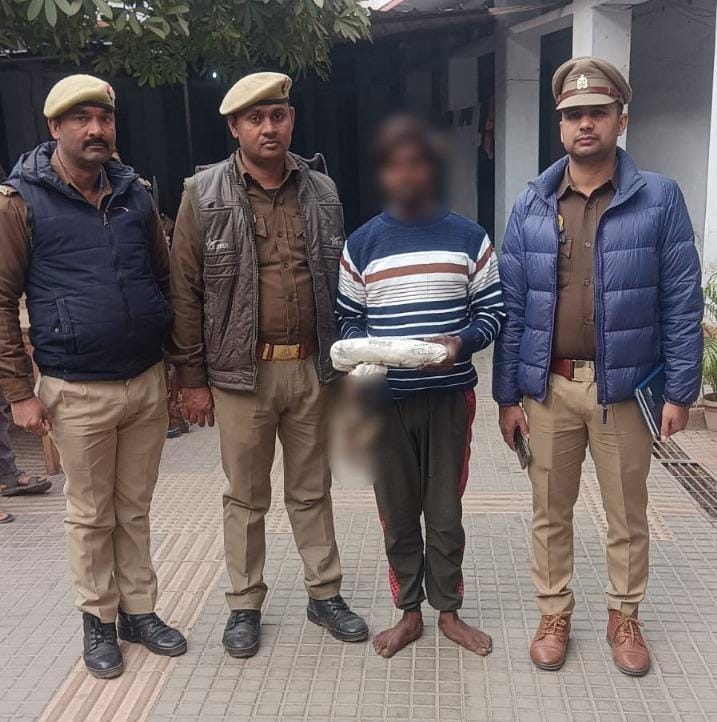 अवैध गांजा के साथ एक व्यक्ति को थाना दशाश्वमेध पुलिस ने किया गिरफ्तार