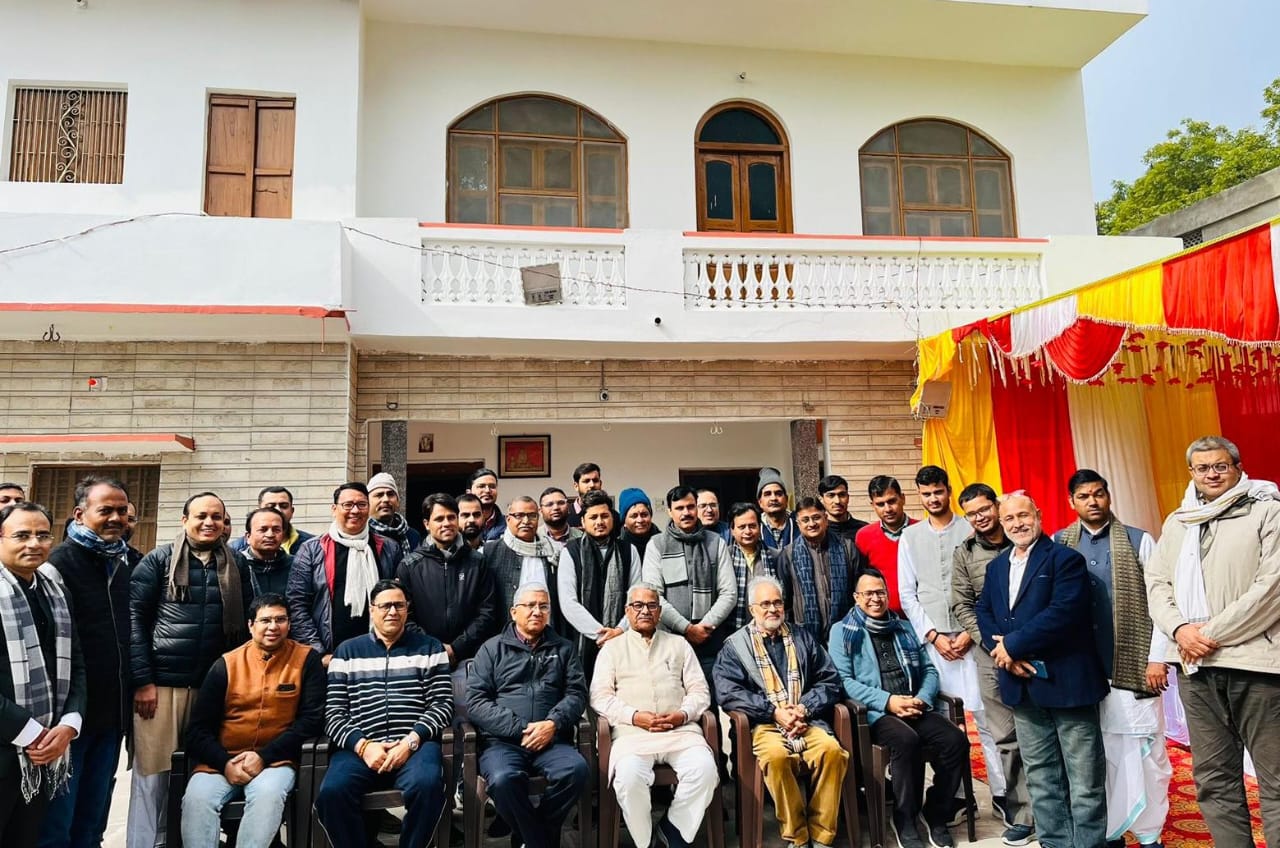 राष्ट्रीय स्वयंसेवक संघ के सरकार्यवाह ने गांव में प्रवास कर प्रोफेसरों के साथ भारतीय ज्ञान परंपरा को लेकर दो दिवसीय किया गहन मंथन