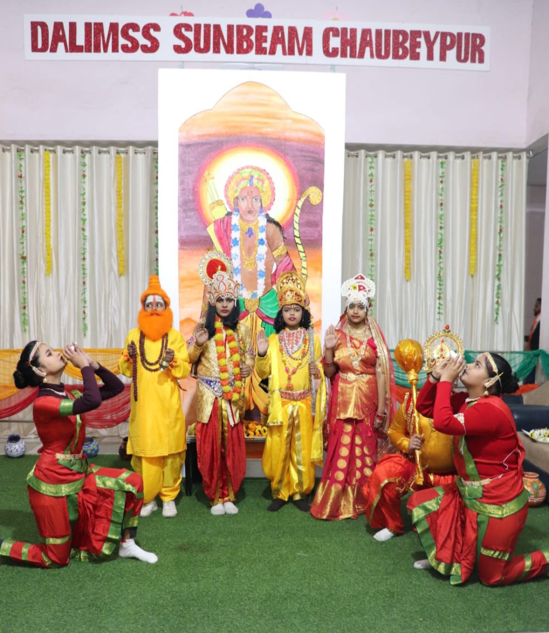 डालिम्स सनबीम स्कूल के बच्चों ने राम लला के प्राण प्रतिष्ठा के उपलक्ष्य पर कलश शोभायात्रा निकाली