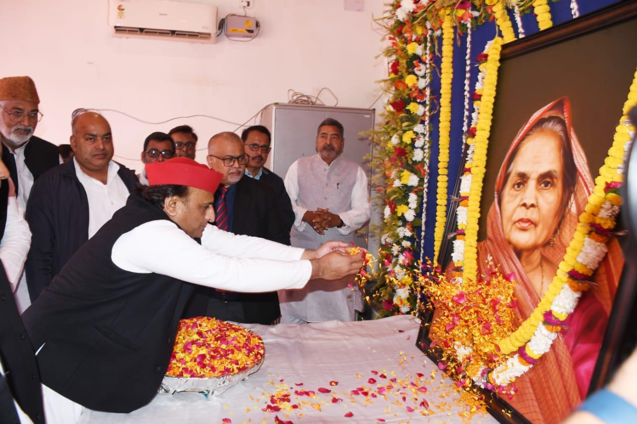 बीजेपी के लोगो ने हमारे पढे लिखे नौजवानो को डिलेवरी बाॅय बना दिया – अखिलेश यादव |