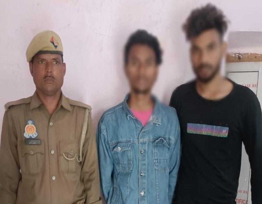 लूट के मामले में वांछित अभियुक्तगण थाना कैण्ट पुलिस टीम द्वारा गिरफ्तार, कब्जे से लूट का 01 अदद मोबाईल फोन बरामद