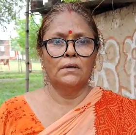 सुबह टहलने निकली महिला की गले से चेन छीन कर बाइक सवार दो बदमाश हुए फरार