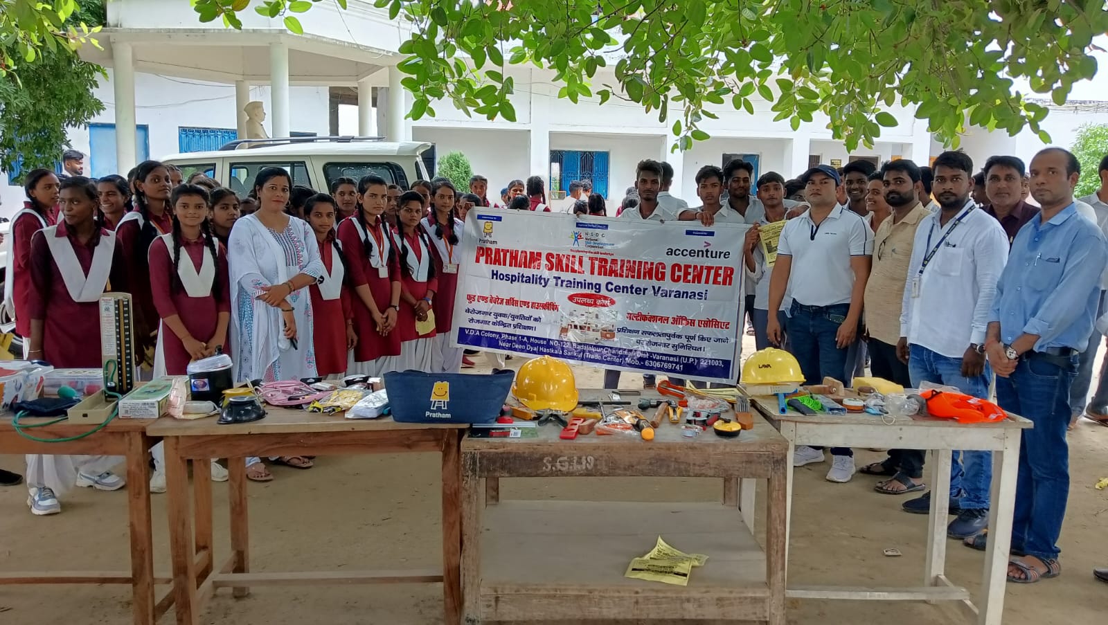 पूर्व माध्यमिक विद्यालय में शिक्षा सप्ताह के चौथे दिन कौशल दिवस के रूप में मनाया गया