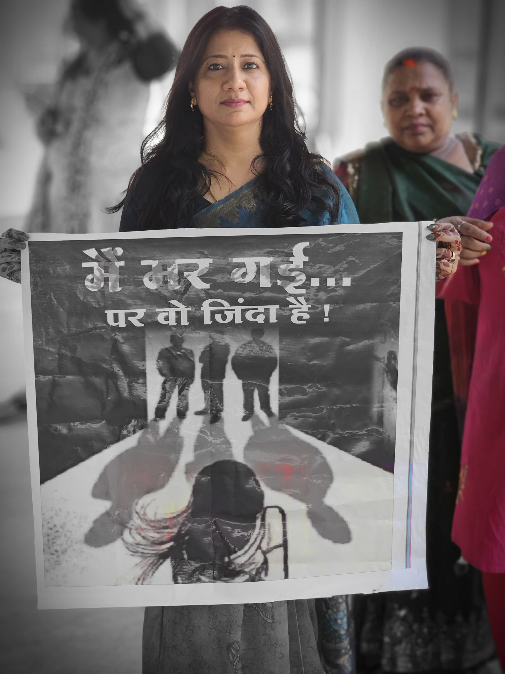 कोलकाता में डॉक्टर के रेप मर्डर केस के विरोध में डॉक्टरों के ग्रूप, अस्पताल कर्मचारियों एवं सामाजिक कार्यकर्ताओं द्वारा काली पट्टी बाँधकर उजाला सिग्नस अस्पताल भेलूपुर में किया गया शांति पूर्ण विरोध प्रदर्शन।