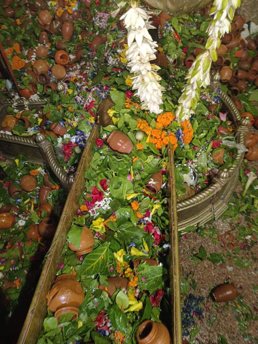 श्रावण मास के पांचवे सोमवार को मार्कंडेय महादेव में जलाभिषेक कर बहनों ने भाई के लिए किया मंगल कामना 