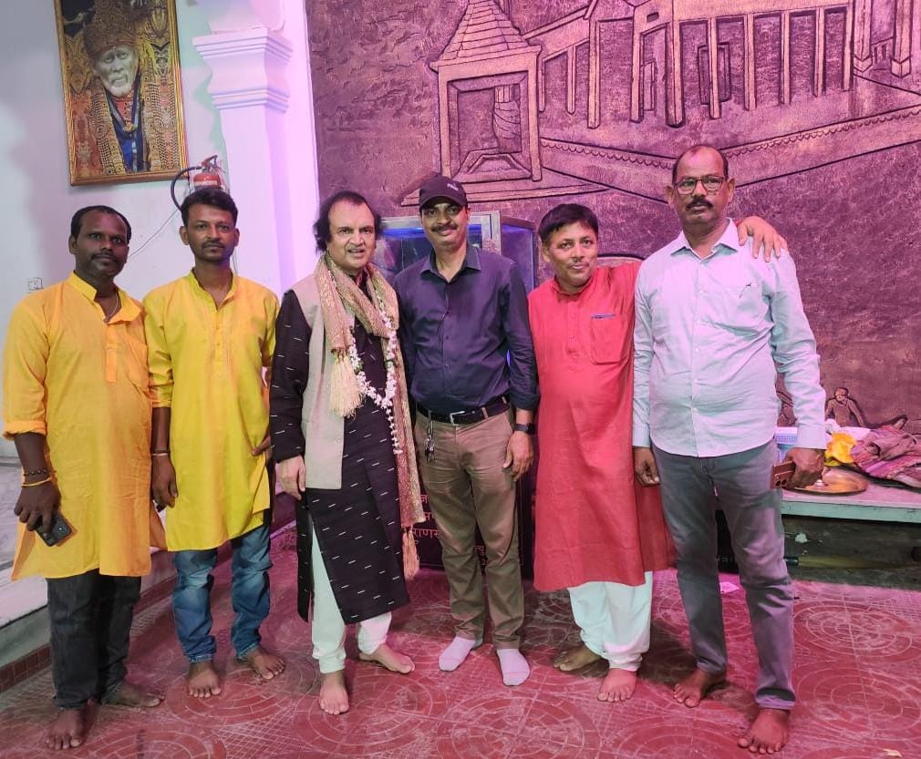 प्रख्यात गायक कीर्ति अनुराग के भजनों से गुंजा साईं मंदिर