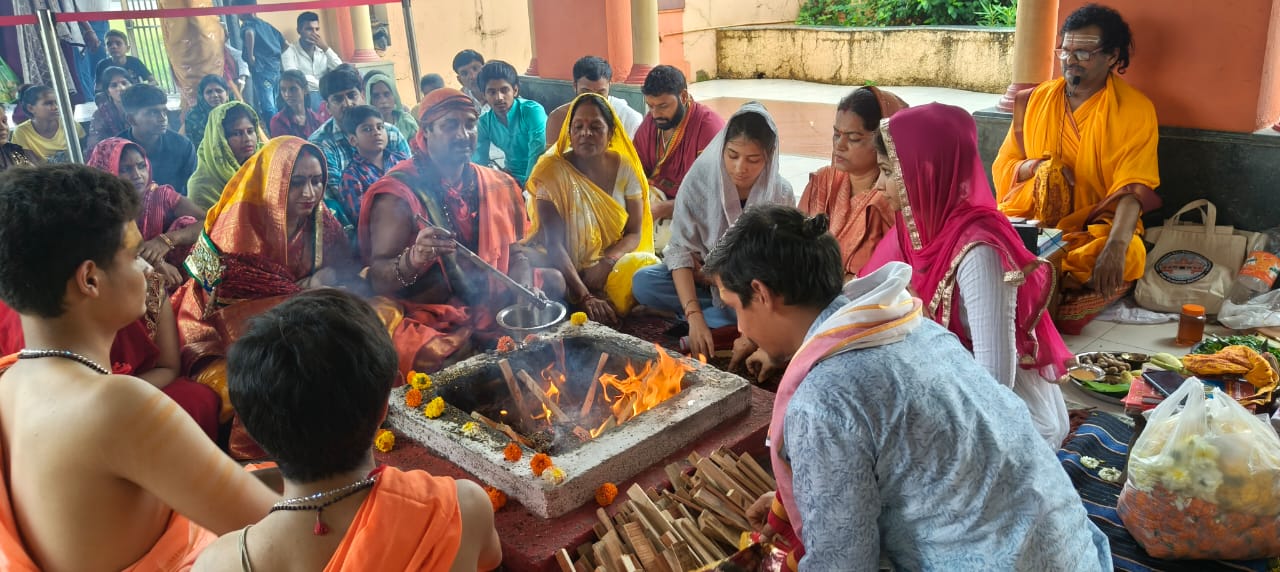 जप या पाठ करने से आत्मा की शुद्धि होती है और हवन करने से संपदा की प्राप्ति होती है – डॉक्टर नरेंद्र नाथ व्यास