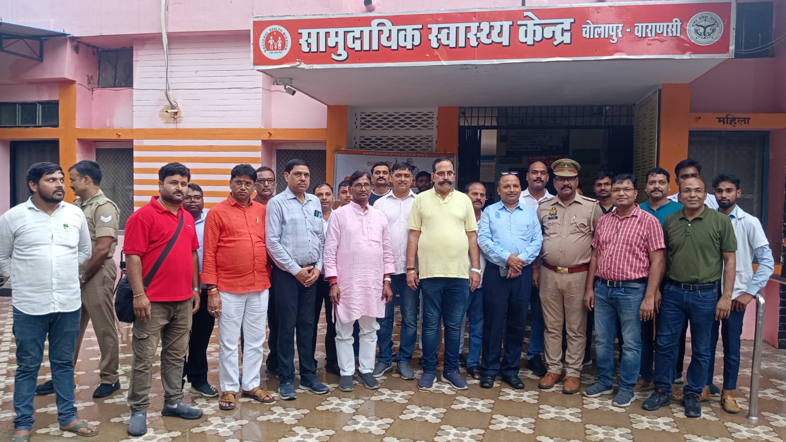 अजगरा विधायक त्रिभुवन राम के अगुवाई में सामुदायिक स्वास्थ्य केंद्र में प्रधान मंत्री का 74वां जन्म दिवस मनाया गया।