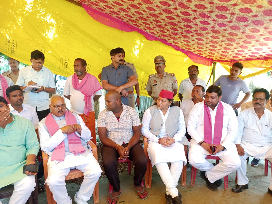 प्रदेश में अधिकारी व पुलिस बेलगाम, दोषियों को सज़ा मिले निर्दोष लोगों पर कार्रवाई न की जाए – नेता विपक्ष विधानपरिषद लाल बिहारी यादव