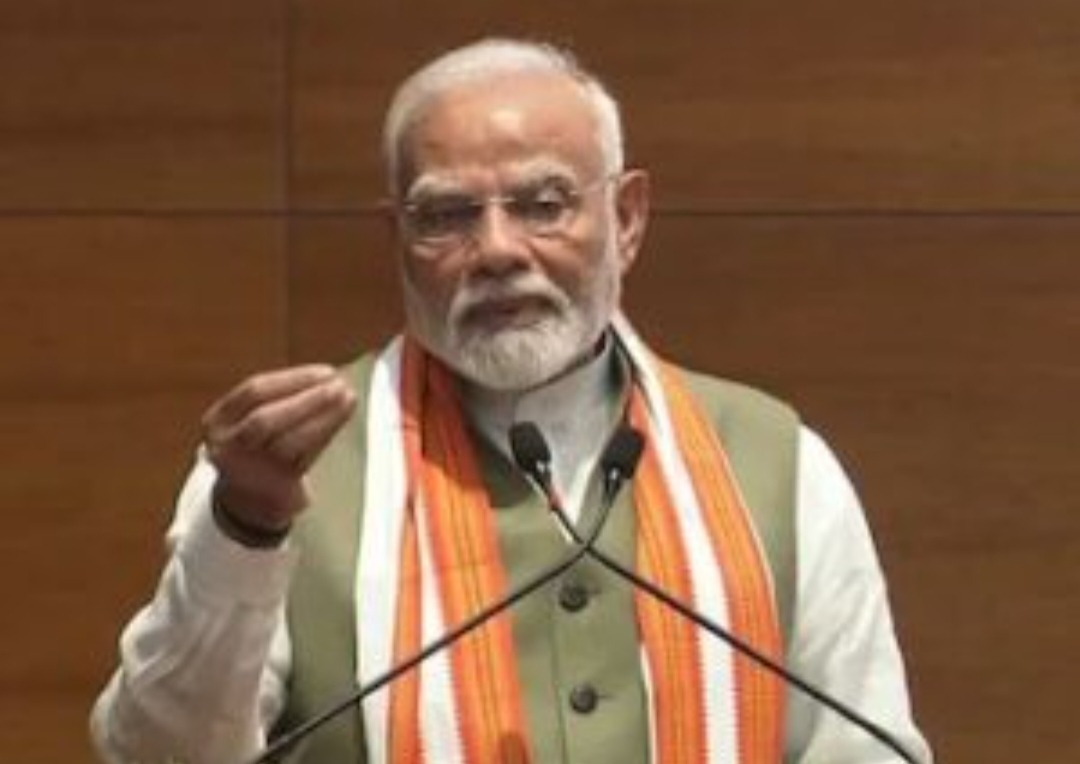 जल संरक्षण मानवता के भविष्य का सवाल-मोदी