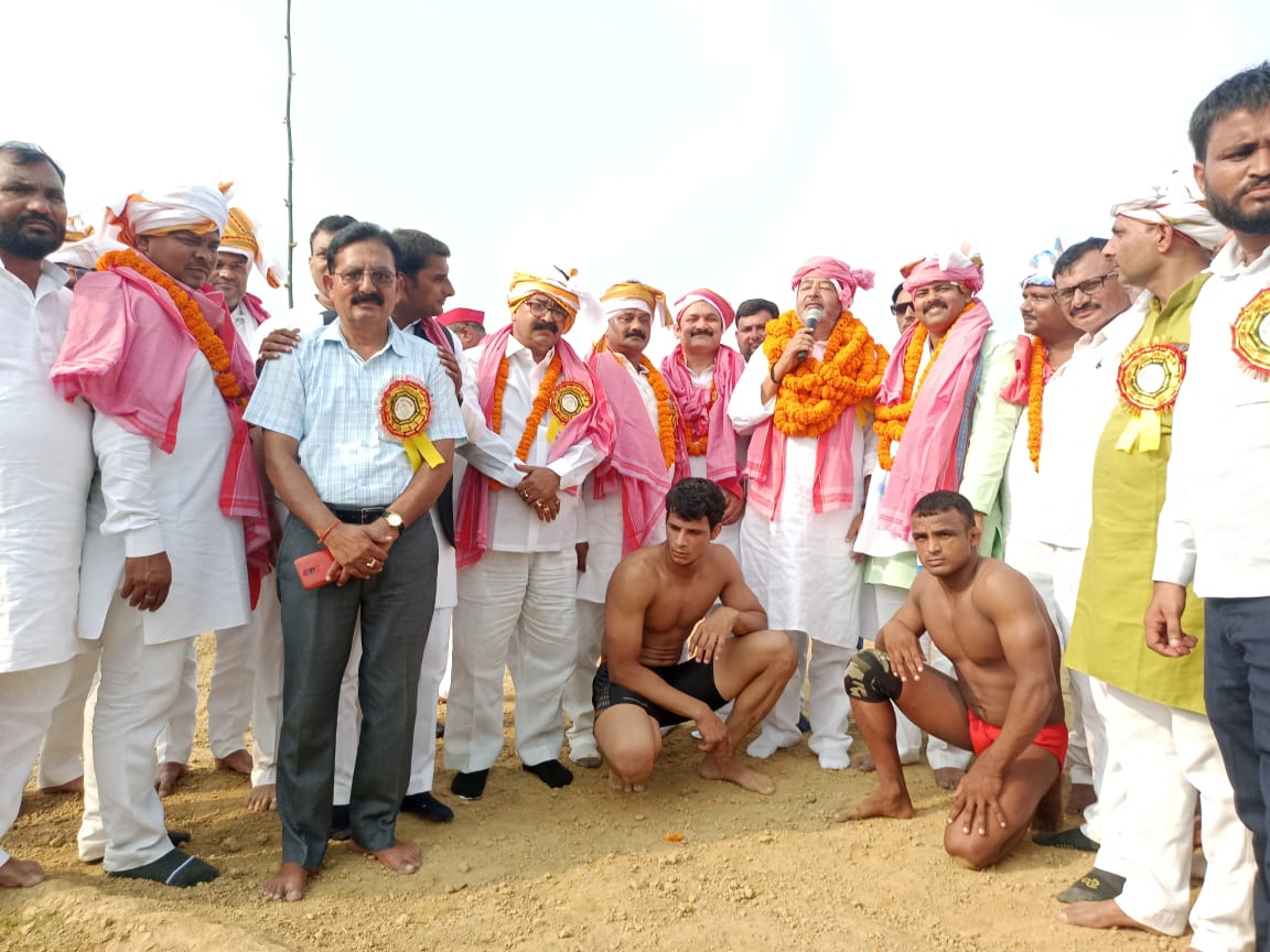 धौरहरा गाँव में कुश्ती दंगल का खेल हुआ सम्पन्न