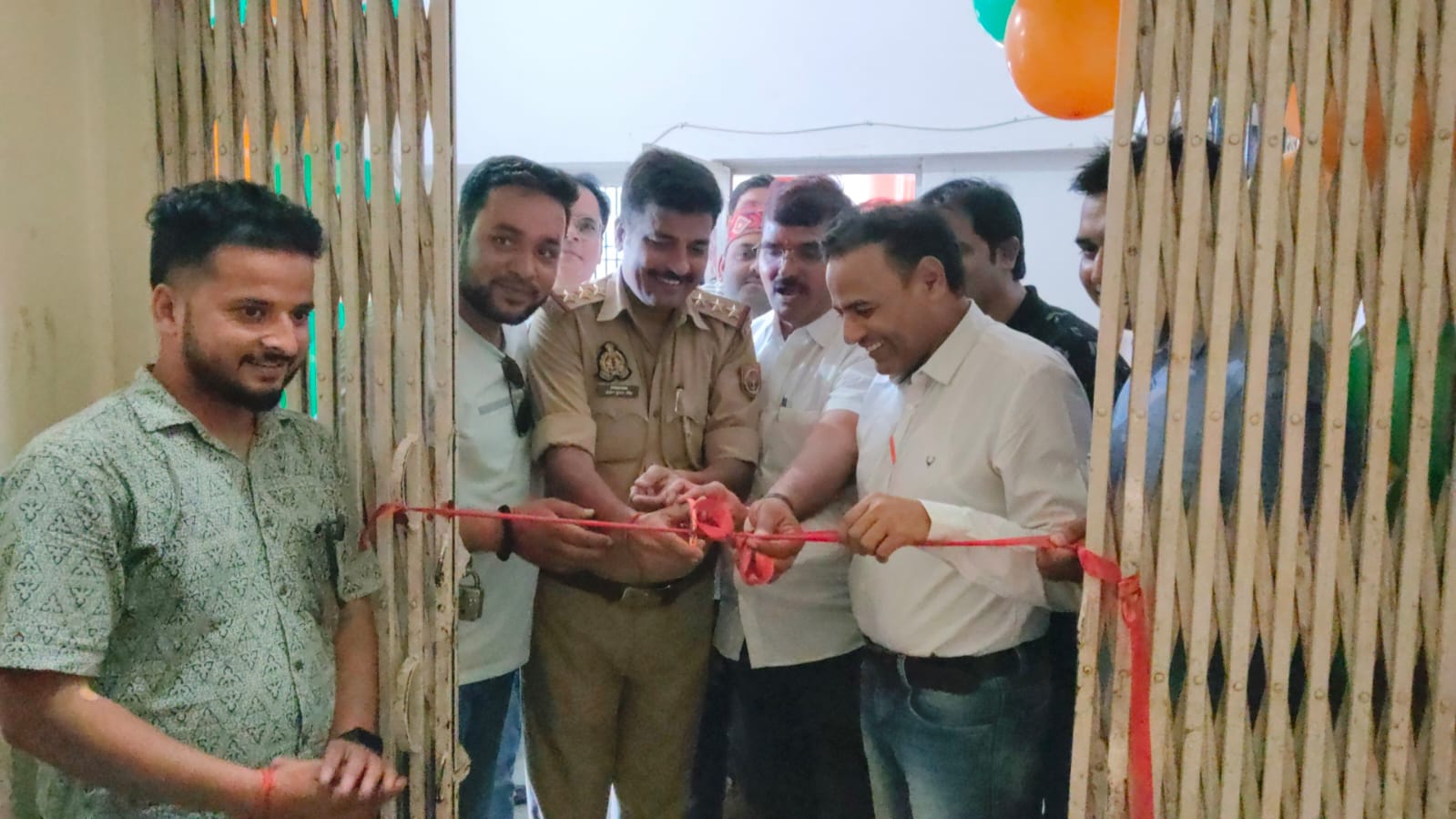 अभ्युदय सेवा समिति द्वारा आयोजित रक्तदान शिविर का आयोजन डॉक्टर रंगनाथ दुबे जी के जन्मदिवस पर किया गया।