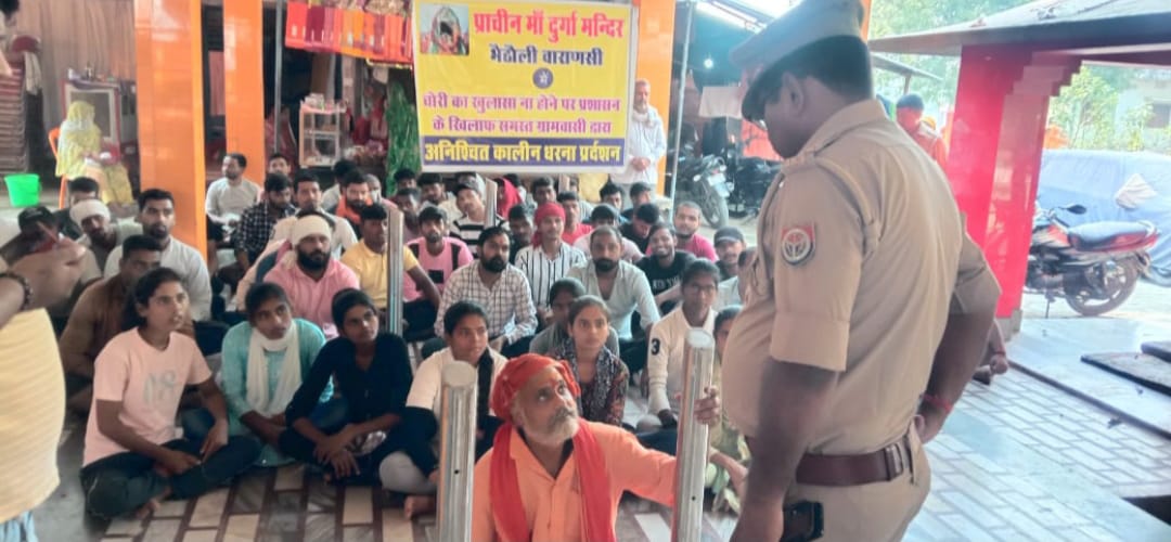पुलिस के आश्वासन पर प्रभु नारायण बाबा ने तोड़ा अनशन