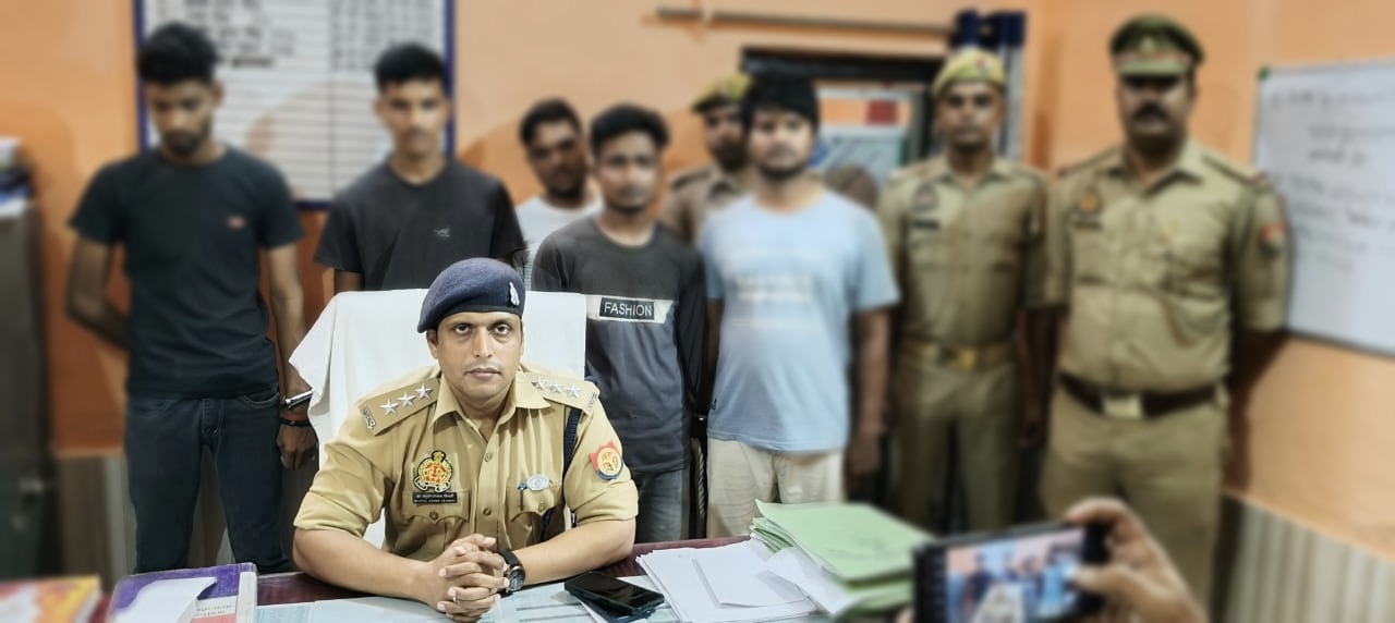 चौबेपुर पुलिस ने चोरी की तीन बाइक संग पांच को किया गिरफ्तार