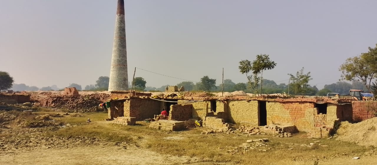 भट्ठा चलाने के लिए न्यायालय के सामने दिया 70,000रू तब 2 वर्ष भट्ठा चलाने की मिली अनुमति