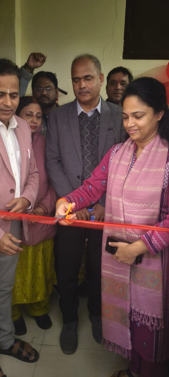 अभ्युदय सेवा समिति, देवदूत हेल्पिंग हैंडस, बी काइंड इंडिया, सनातन ब्रह्म समाज के तत्वाधान मे महारक्तदान कैम्प मे 89 रक्तवीरों ने रक्तदान किया।