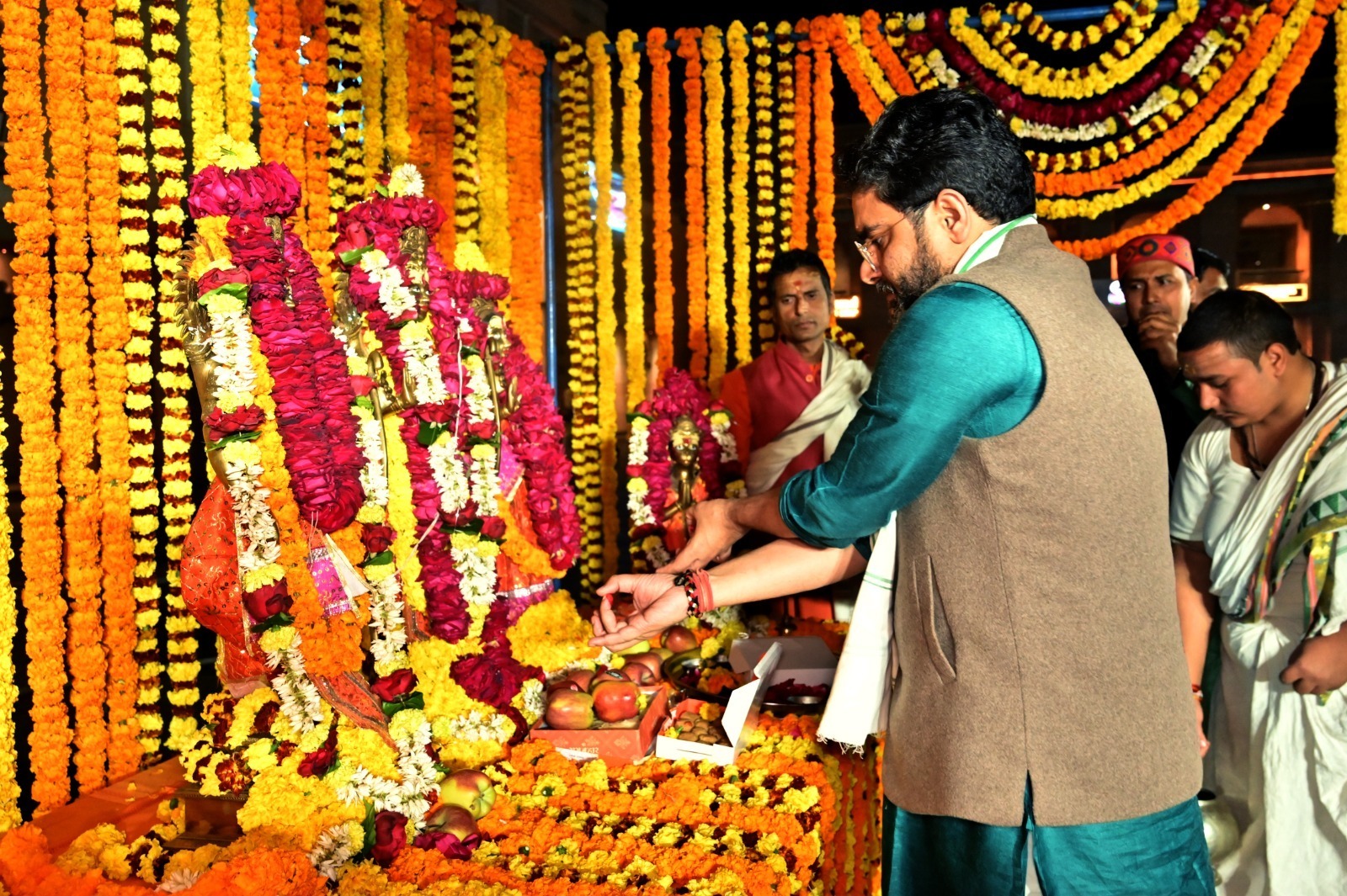 श्री राम मंदिर प्राण प्रतिष्ठा की प्रथम वर्षगाँठ पर श्री काशी विश्वनाथ धाम में विशेष पूजा का आयोजन।