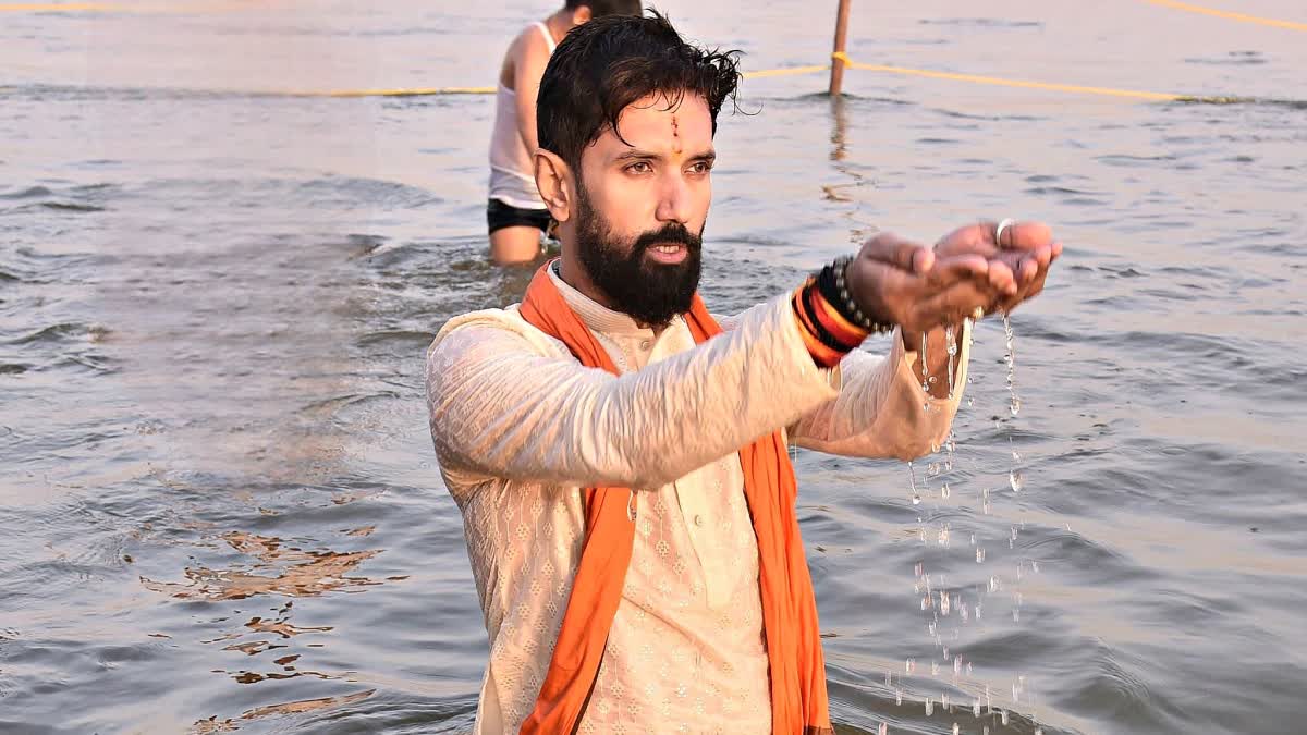 चिराग पासवान ने परिवार के साथ महाकुंभ में किया स्नान, कहा- ‘धर्म, आस्था और आध्यात्म का महासंगम’