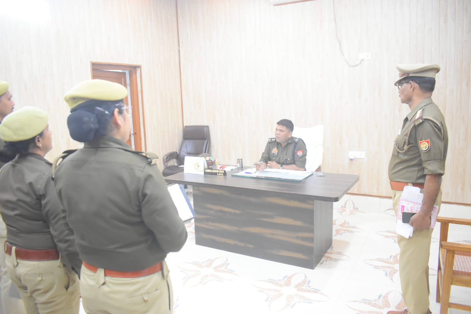 पुलिस अधीक्षक सुल्तानपुर द्वारा विशेष जाँच प्रकोष्ठ की साप्ताहिक समीक्षा