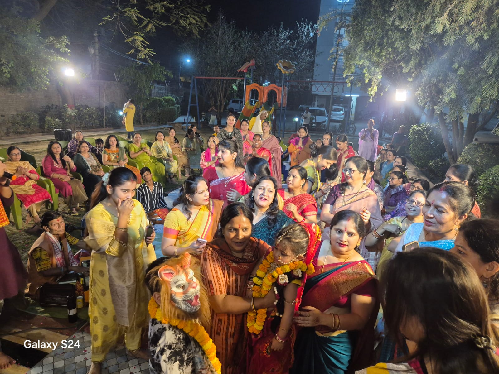 नवरात्रि पर महावीरेश्वर महादेव मंदिर में भव्य माता की चौकी का आयोजन