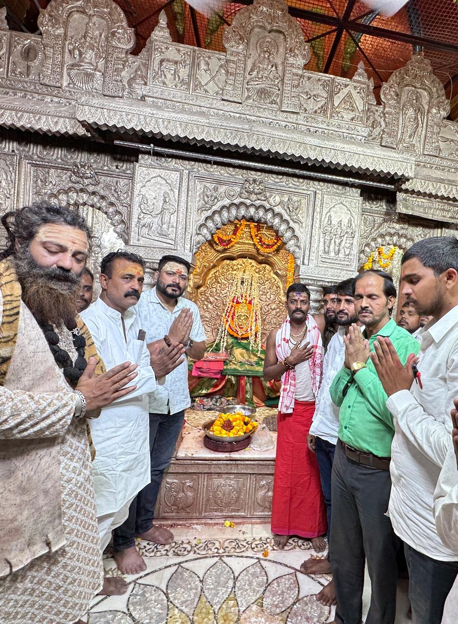 माता अन्नपूर्णा के दरबार में आतंकी हमले के मृतकों की आत्मा के लिए शांति प्रार्थना, 2 मिनट का मौन