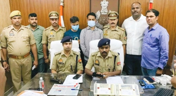 पीएनबी मेटलाइफ ब्रांच से तिजोरी चोरी करने वाले दो शातिर गिरफ्तार, नकदी और कार बरामद