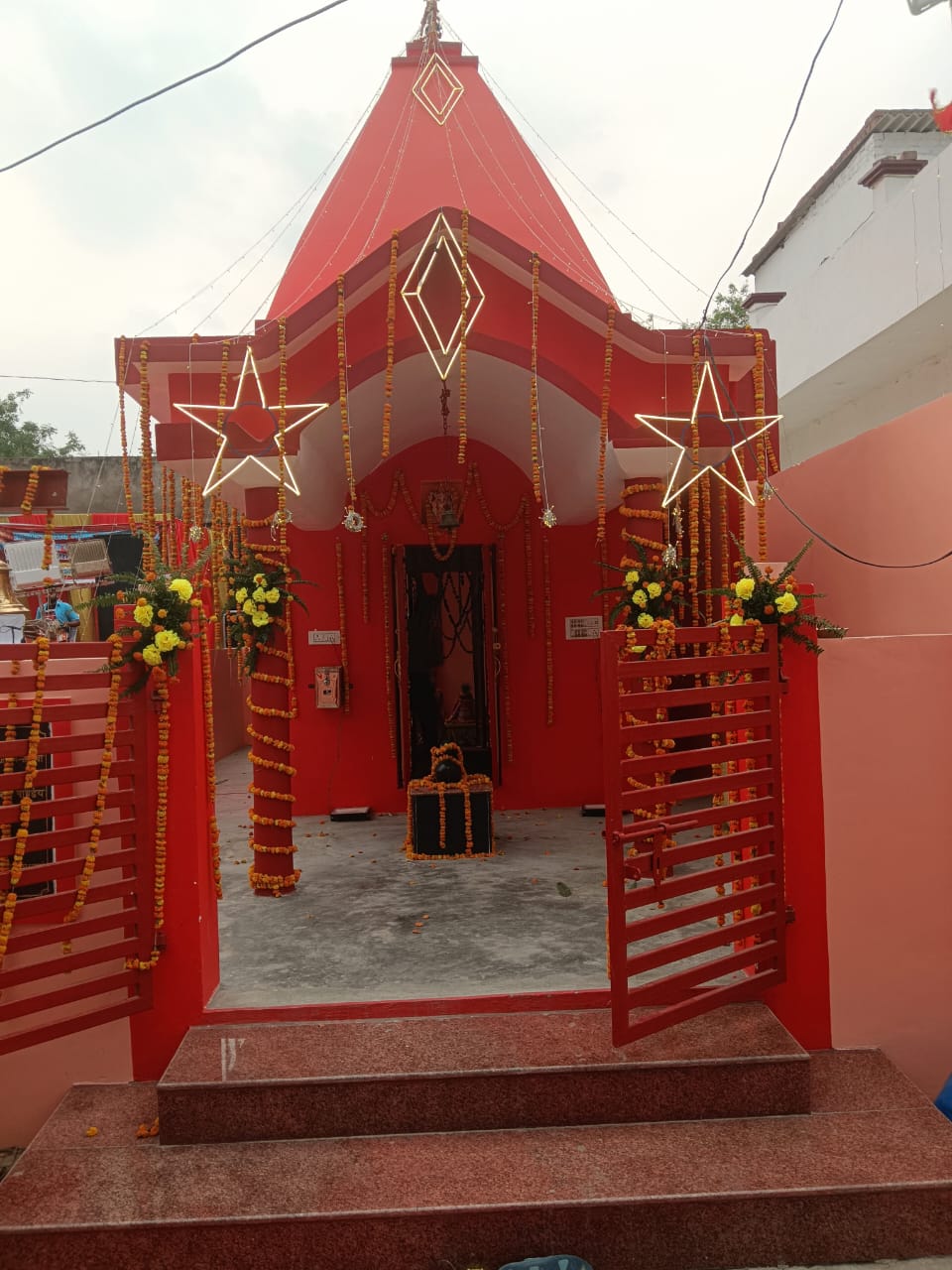 प्राचीन शिव मंदिर में मूर्ति प्राण प्रतिष्ठा व विशाल भंडारे का आयोजन