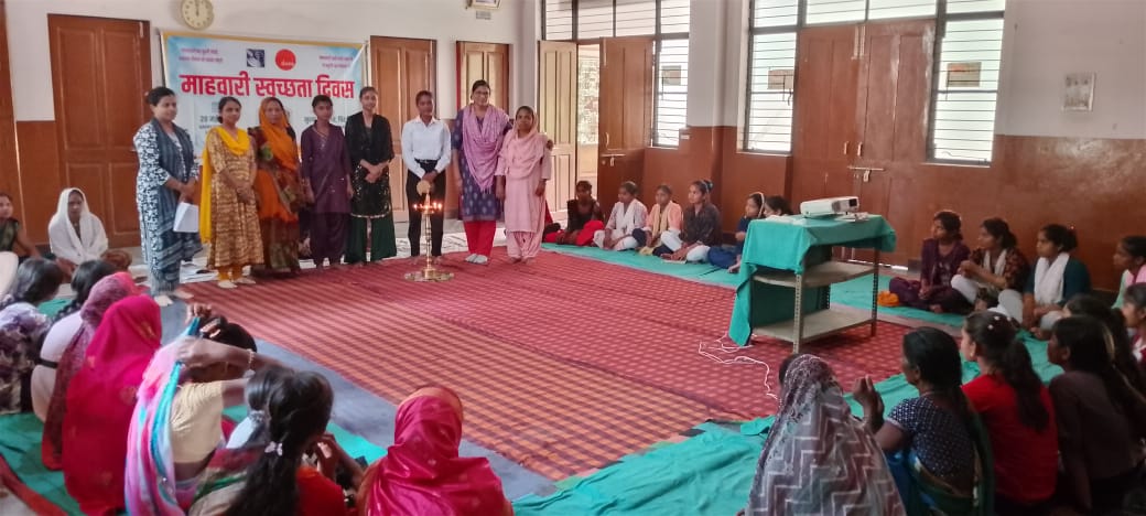 माहवारी पर खुलकर बोलो, स्वस्थ समाज से नाता जोड़ो”