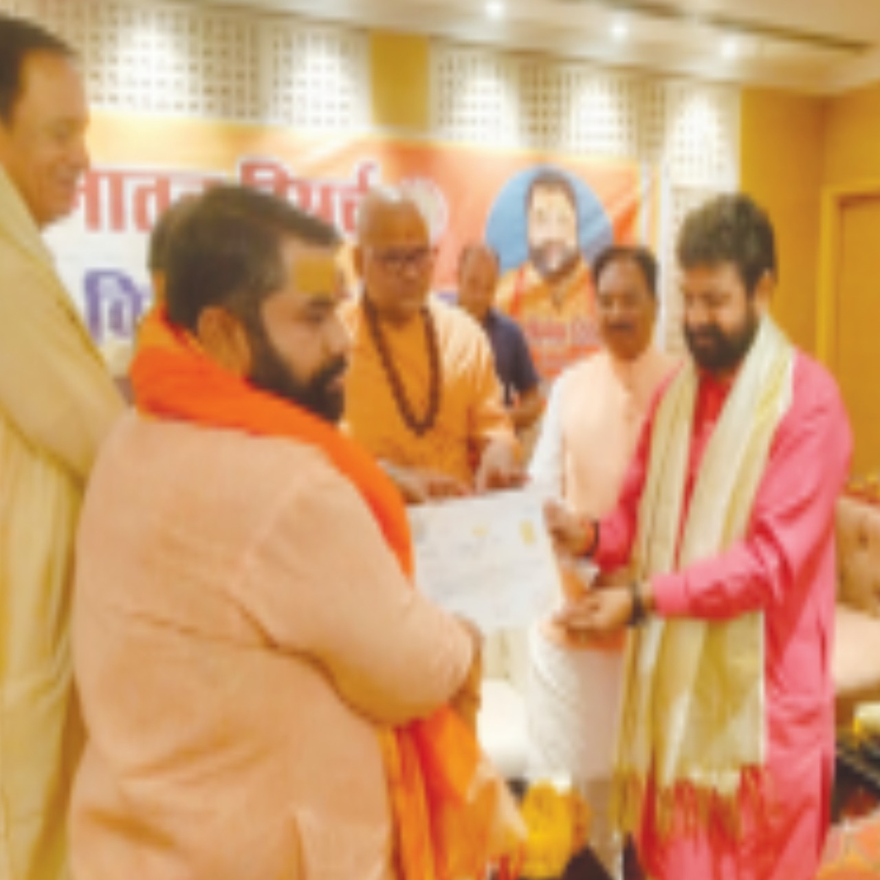 सेंटर फॉर सनातन रिसर्च का संगठन विस्तार कार्यक्रम वाराणसी में संपन्न, पदाधिकारियों को सौंपे गए दायित्व पत्र
