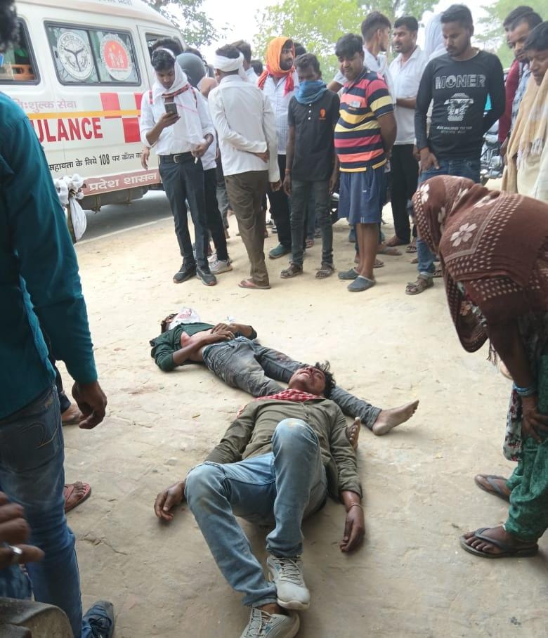 बहन की शादी का कार्ड बांटने जा रहे युवक की सड़क हादसे में मौत, मामा का बेटा गंभीर घायल