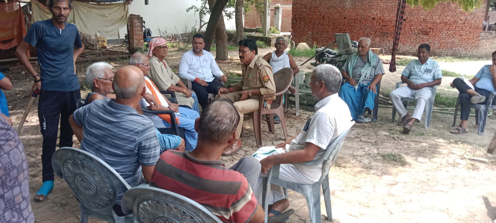 57 वर्ष पुराने जमीनी विवाद का हुआ समाधान, एसओ फूलपुर की पहल लाई साकारात्मक परिणाम