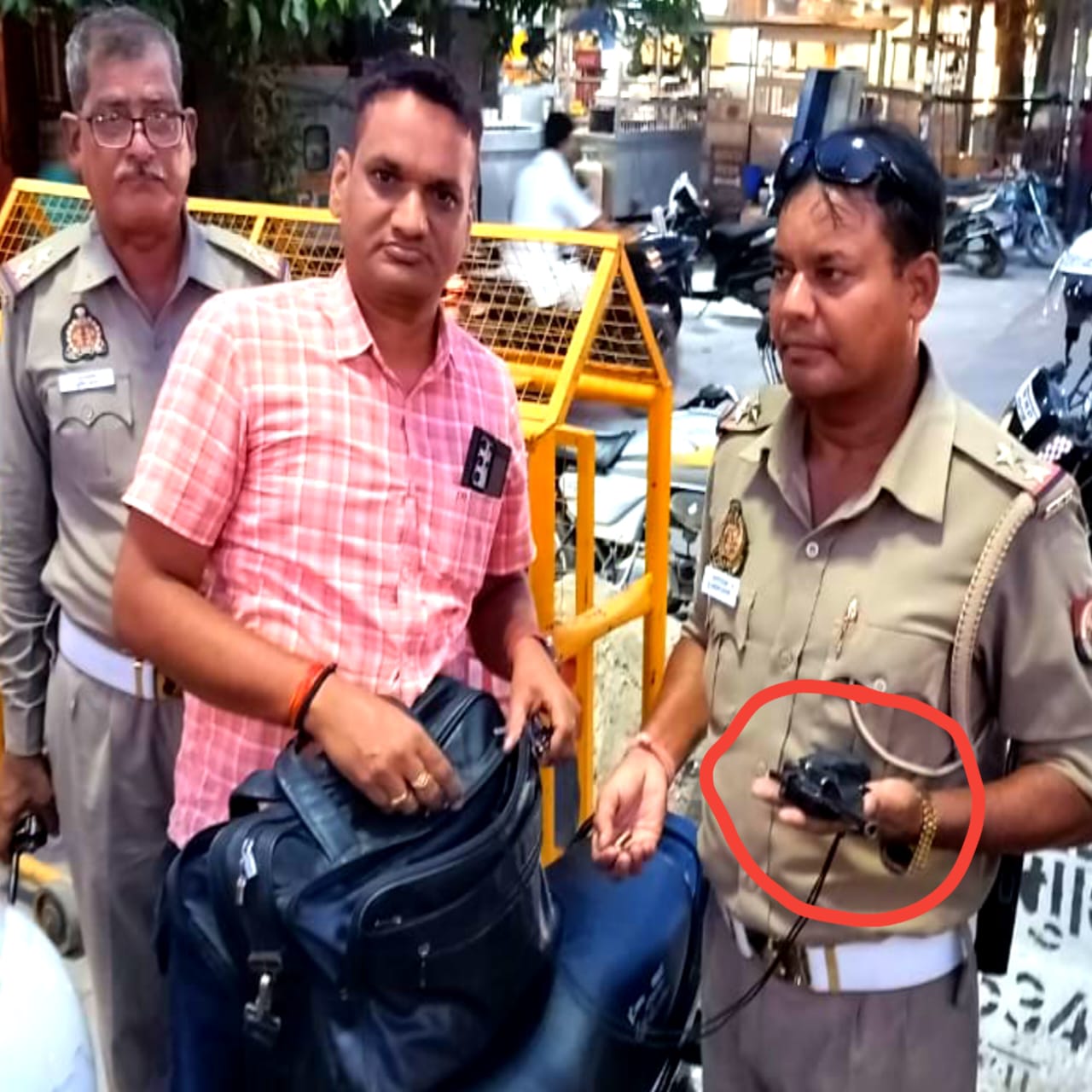 सिगरा में उचक्कागिरी, रिवॉल्वर देख बैग छोड़कर भागा चोर