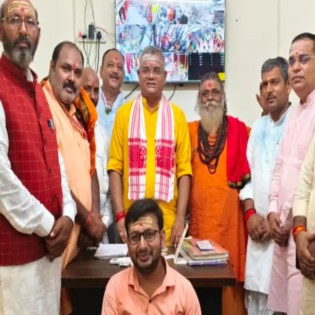 श्रावण के तीसरे सोमवार पर मार्कंडेय महादेव मंदिर में उमड़ी शिवभक्तों की भीड़