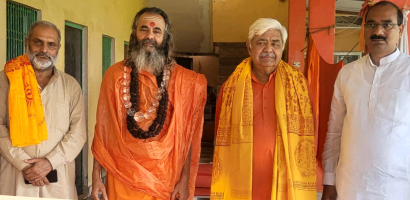 शंकराचार्य नरेंद्रानंद सरस्वती से मिले विहिप अध्यक्ष आलोक कुमार