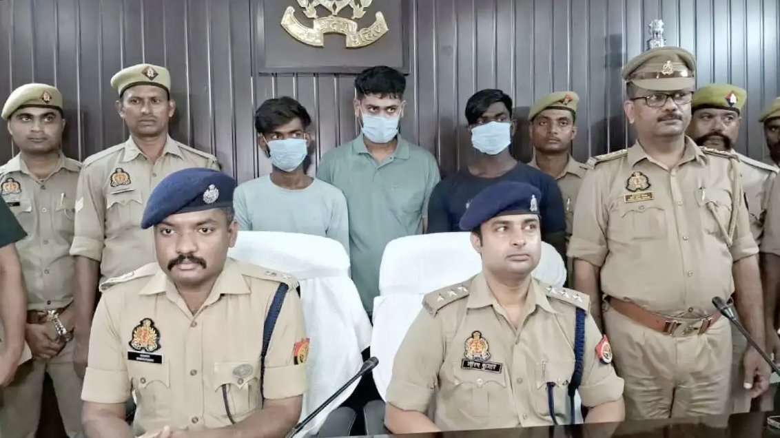 वाराणसी : पार्किंग विवाद में मचा कोहराम