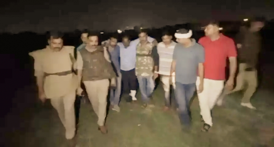 सारनाथ हत्याकांड: असलहा सप्लाई करने वाला बदमाश मुठभेड़ में गिरफ्तार