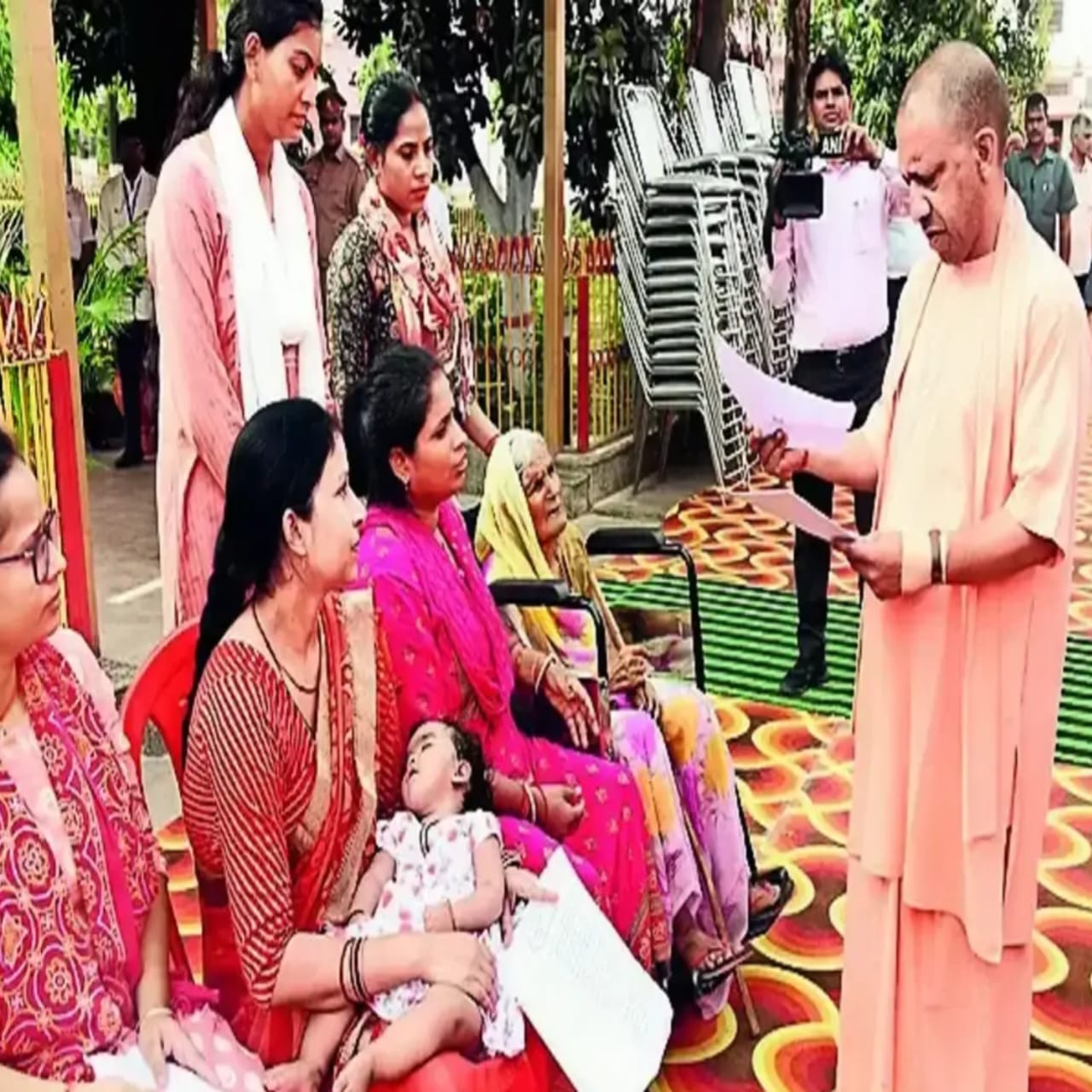 नागरिकों के जीवन में खुशहाली लाना सरकार का संकल्प: सीएम योगी