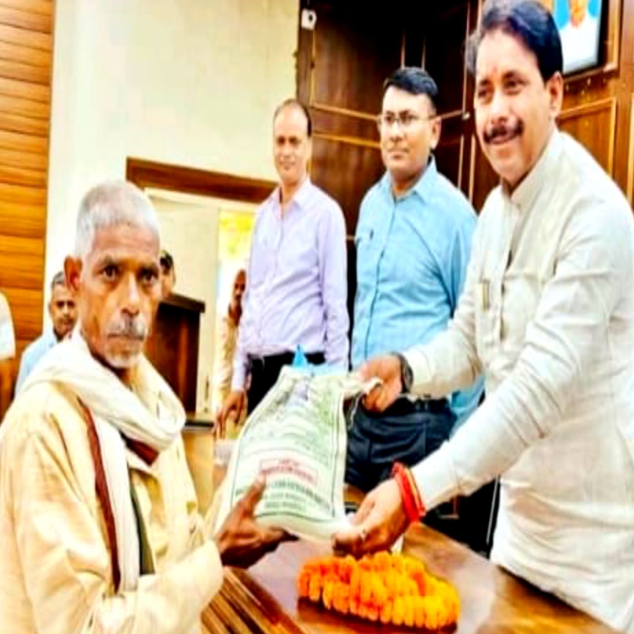 दलहनी व तिलहनी फसलों की खेती से बढ़ेगी किसानों की आमदनी: अनिल राजभर