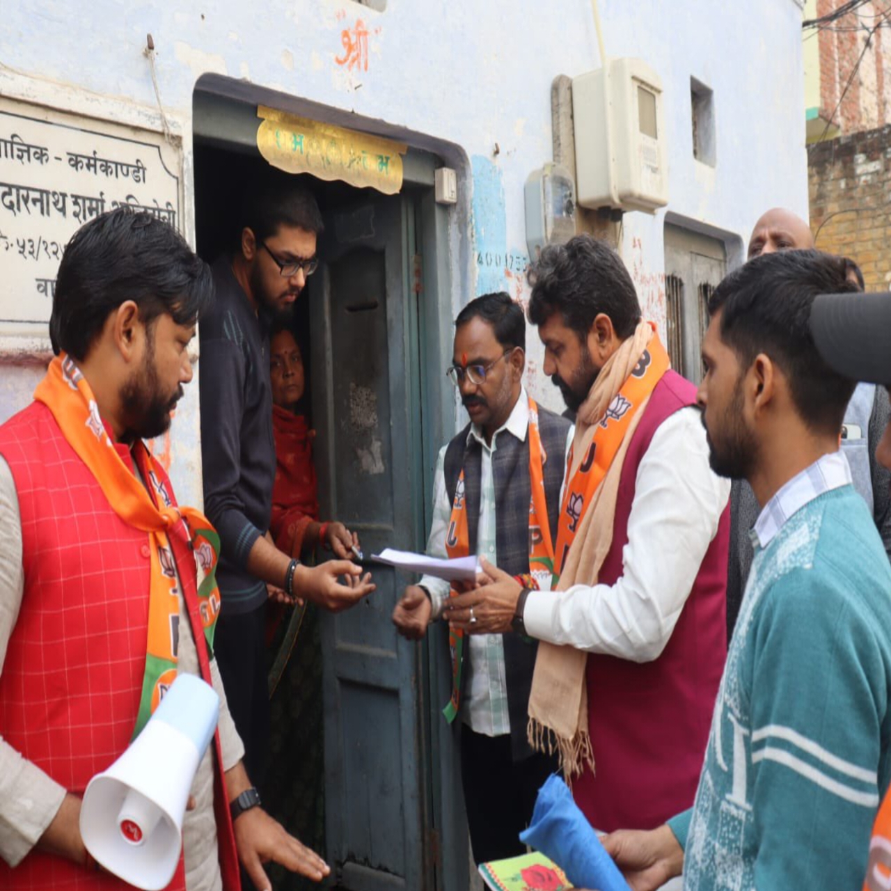 आयुष मंत्री डॉ. दयाशंकर मिश्र ‘दयालु’ ने SIR को लेकर चलाया घर-घर जागरूकता अभियान