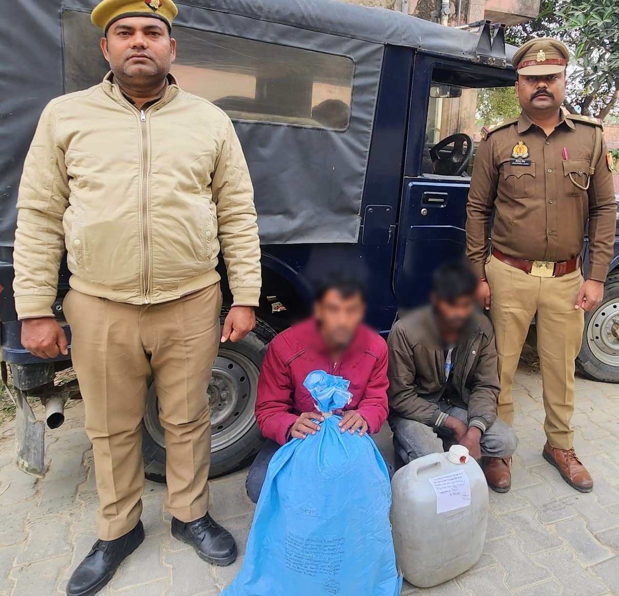 चौबेपुर पुलिस और आबकारी विभाग की संयुक्त कार्रवाई,  20 लीटर अवैध शराब संग दो आरोपी गिरफ्तार