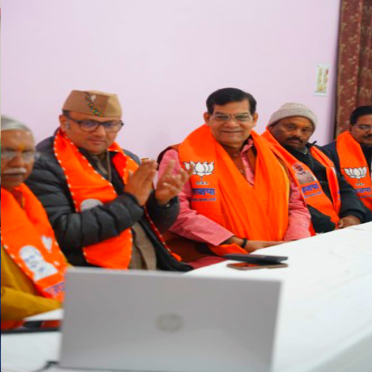 मन की बात सुन नगर विकास मंत्री एके शर्मा ने कहा— पीएम मोदी ने बदली काशी की तस्वीर और तकदीर