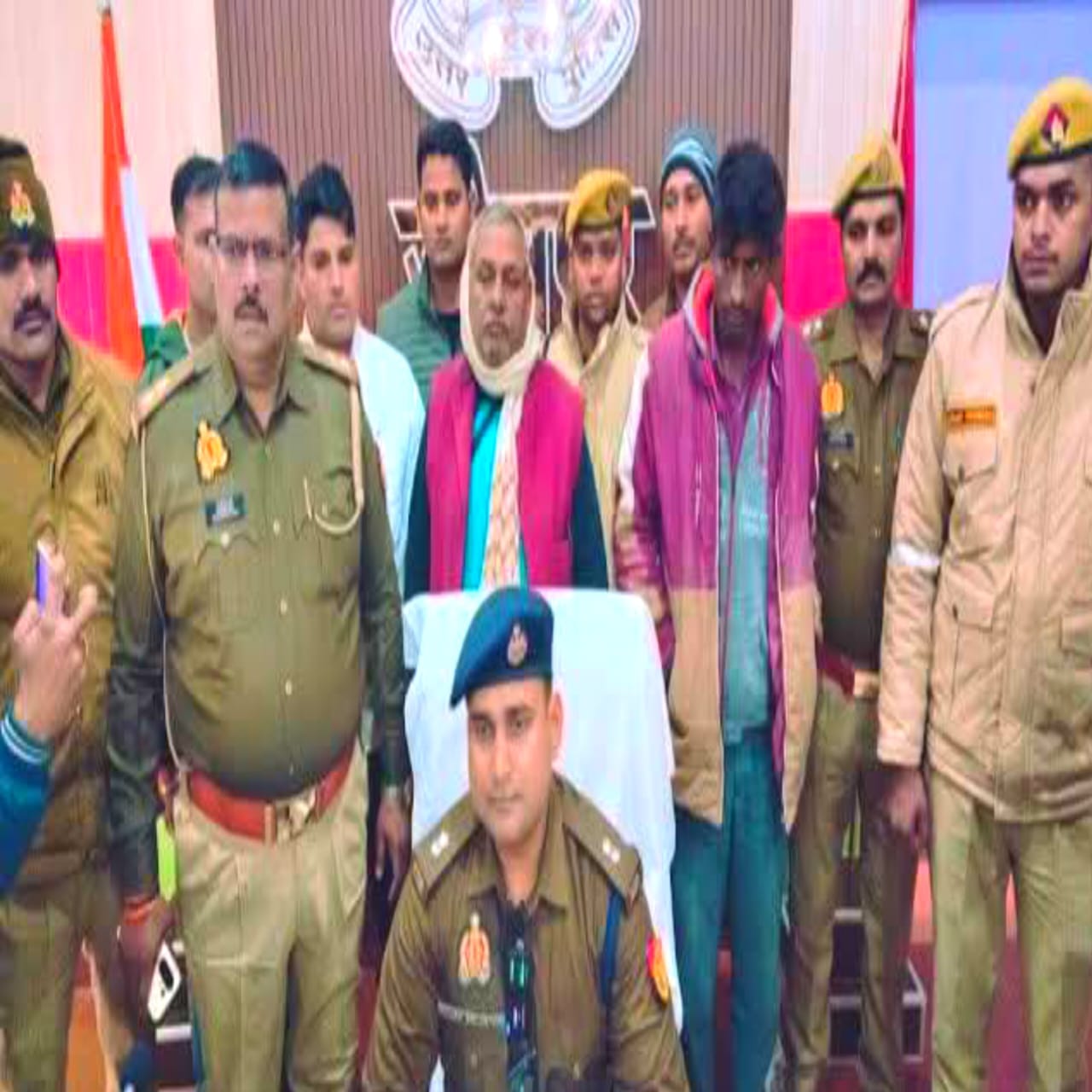 खुटहन थाना क्षेत्र के पनौली गांव हत्याकांड का खुलासा, चुनावी रंजिश में की गई थी फूलचंद्र की हत्या, दो आरोपी गिरफ्तार