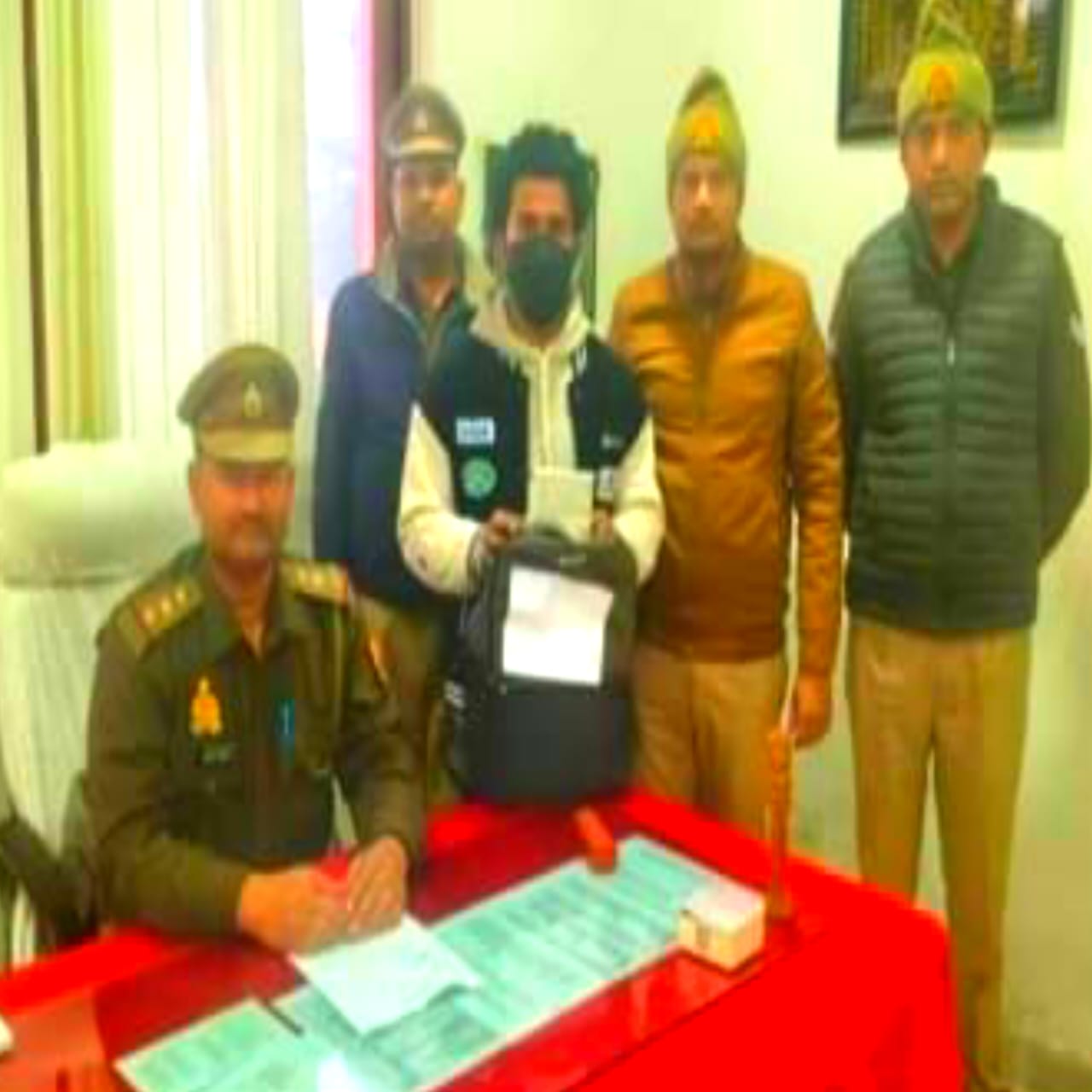 जीआरपी कैंट ने अवैध शराब तस्कर को किया गिरफ्तार