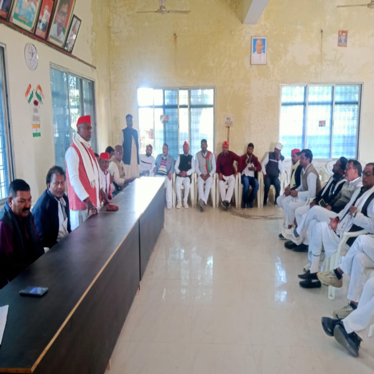 सपा जिला इकाई की मासिक बैठक सम्पन्न