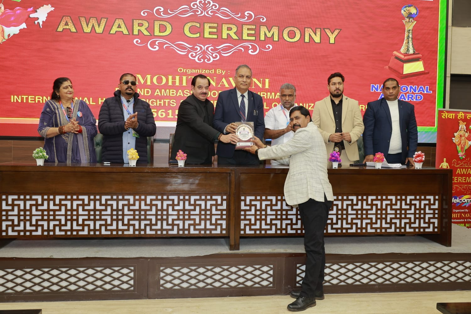 वाराणसी के समाजसेवी अजय मिश्रा को मिला राष्ट्रीय गौरव सम्मान